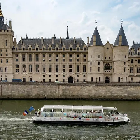 Apartment D&e Paris-disney: 5-bedroom With Netflix Champs-Sur-Marne