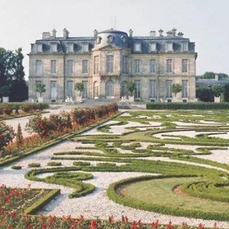 Apartment D&e Paris-disney: 5-bedroom With Netflix Champs-Sur-Marne